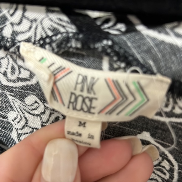 Black/white print blouse - Picture 2 of 2